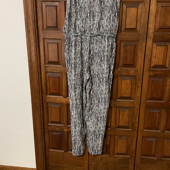 Women’s Splendid Jumpsuit. Black/ white print - medium - Picture 9 of 9
